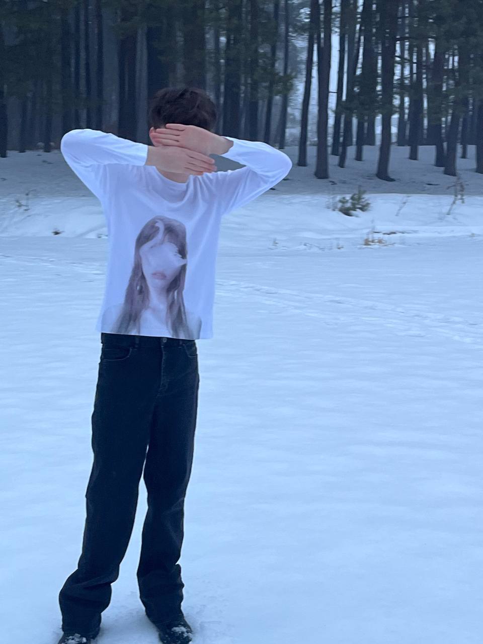 Swan longsleeve photo 2